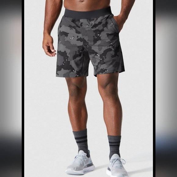 🌸Fabletics | Mens Camouflage Athletic‎ Shorts S - Picture 1 of 13